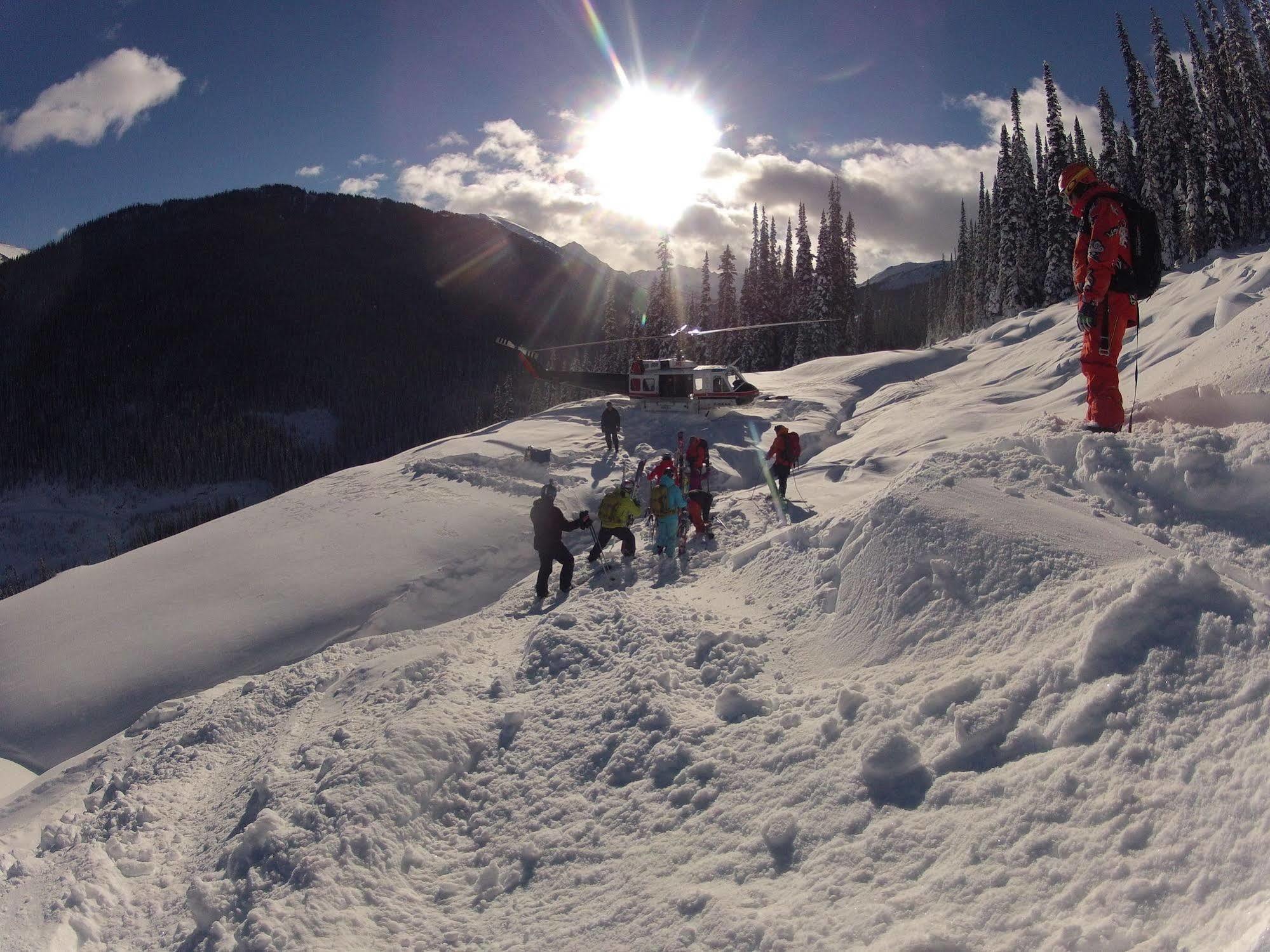Vagabond Lodge At Kicking Horse Golden Zewnętrze zdjęcie